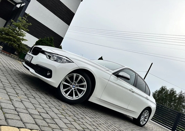 BMW Seria 3 cena 96000 przebieg: 30000, rok produkcji 2018 z Tomaszów Mazowiecki małe 562